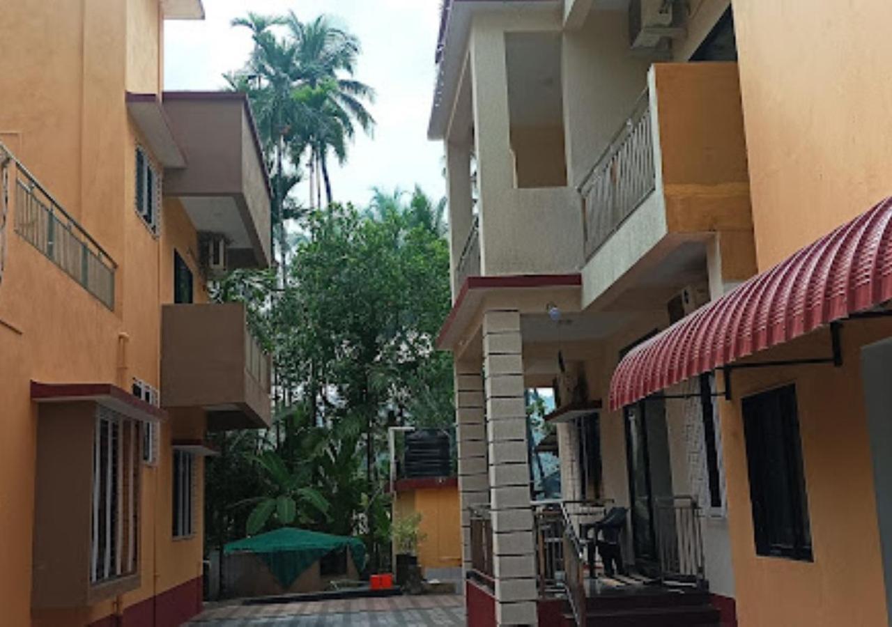 Bapat Niwas Home Stay Ganpatipule Bagian luar foto